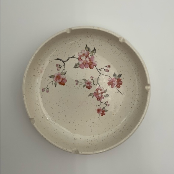 Vintage 1970’s Large Pottery Craft Made In USA Speckled White w/Flowers Ashtray - Picture 6 of 7